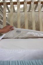 تحميل الصورة في عارض المعرض ، Crib Size Mattress Protector
