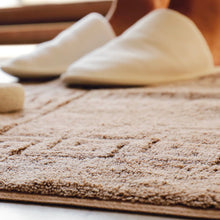 Load image into Gallery viewer, Boarded Bath Mat 1000 GSM