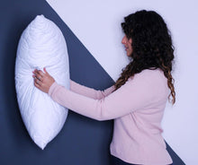 تحميل الصورة في عارض المعرض ، Capitone Pillow